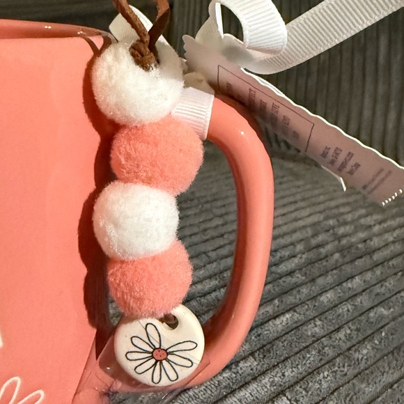 Rae Dunn 🩷 NANA Pink Ceramic Mug with white Daisy Design & Ornament- NWT - Picture 6 of 6